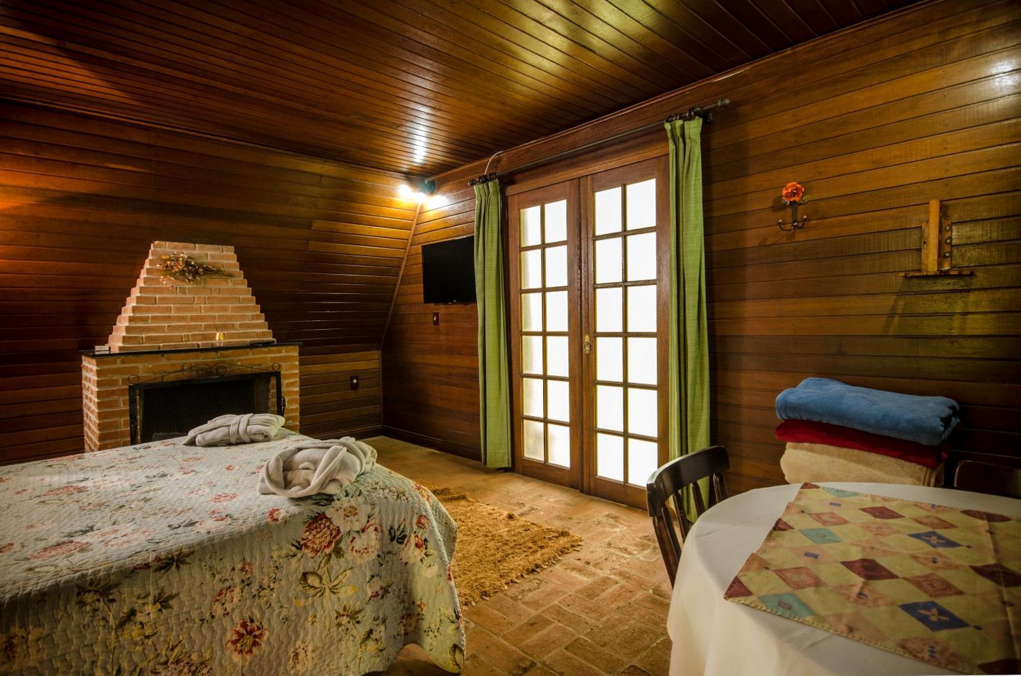 Pousada Alpes Santo Antônio do Pinhal 客房 照片